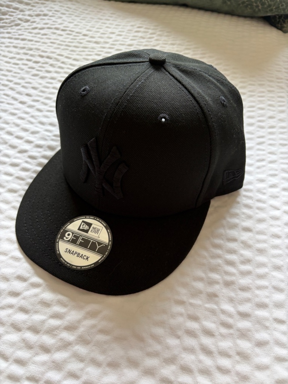 Yankees New Era Black 9FIFTY Snapback Hat